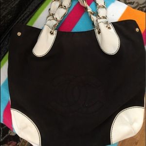 Vintage Authentic Chanel Handbag💥SALE💥